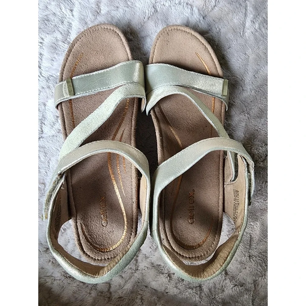 Aetrex Womens 7 Gold Metallic Leather Wedge Sandals Orthotic Comfort